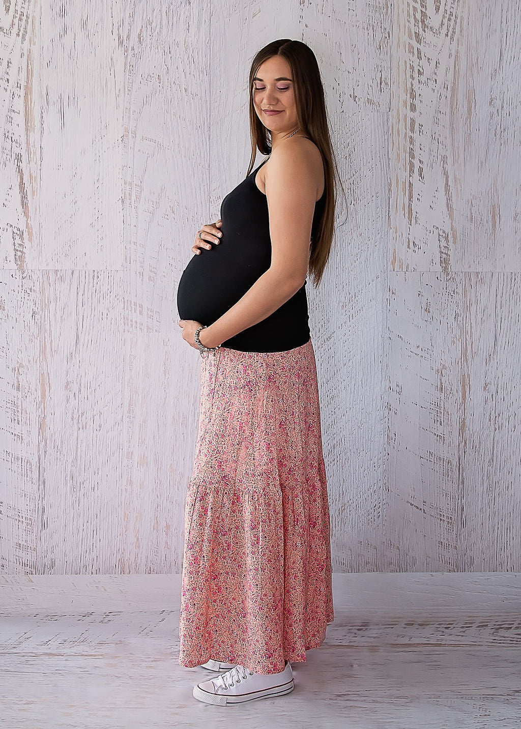 10 Gorgeous Black Maternity Skirt To Wear To Work (or a Special Occasion) | Maternity  skirt, Maternity skirt outfits, Cute maternity outfits